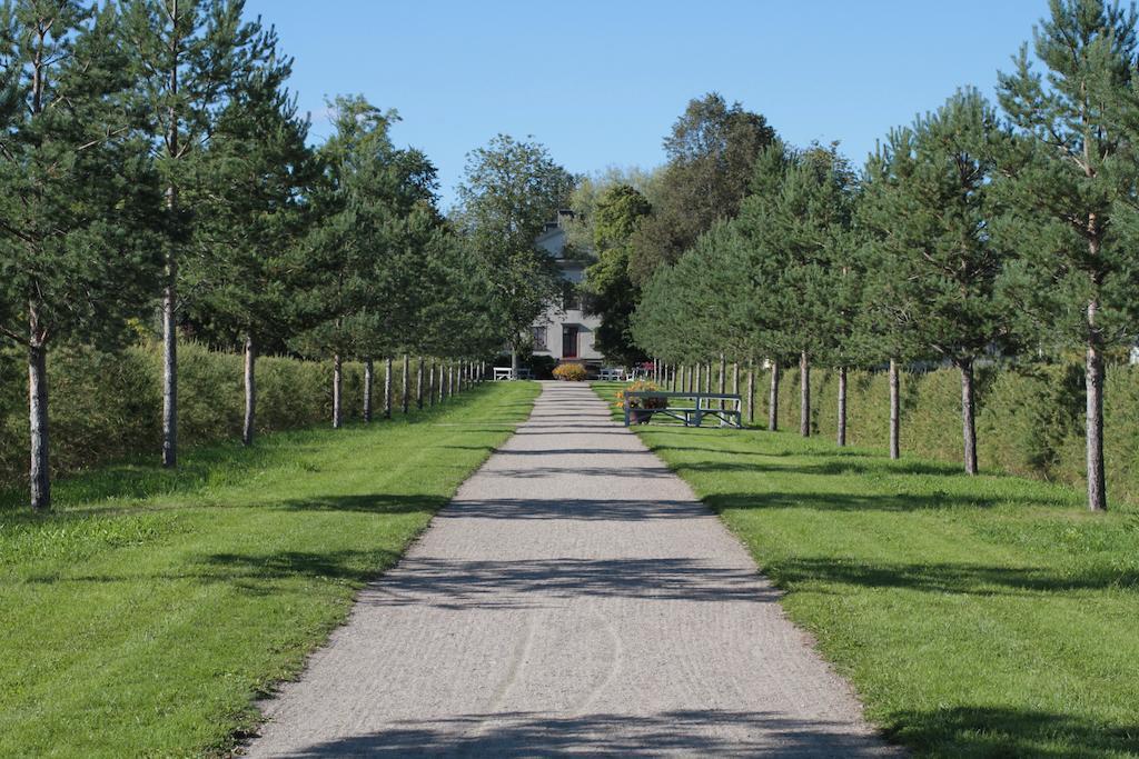 Wij Traedgardar Hotel Ockelbo Buitenkant foto