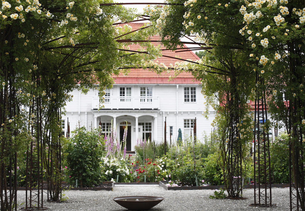 Wij Traedgardar Hotel Ockelbo Buitenkant foto